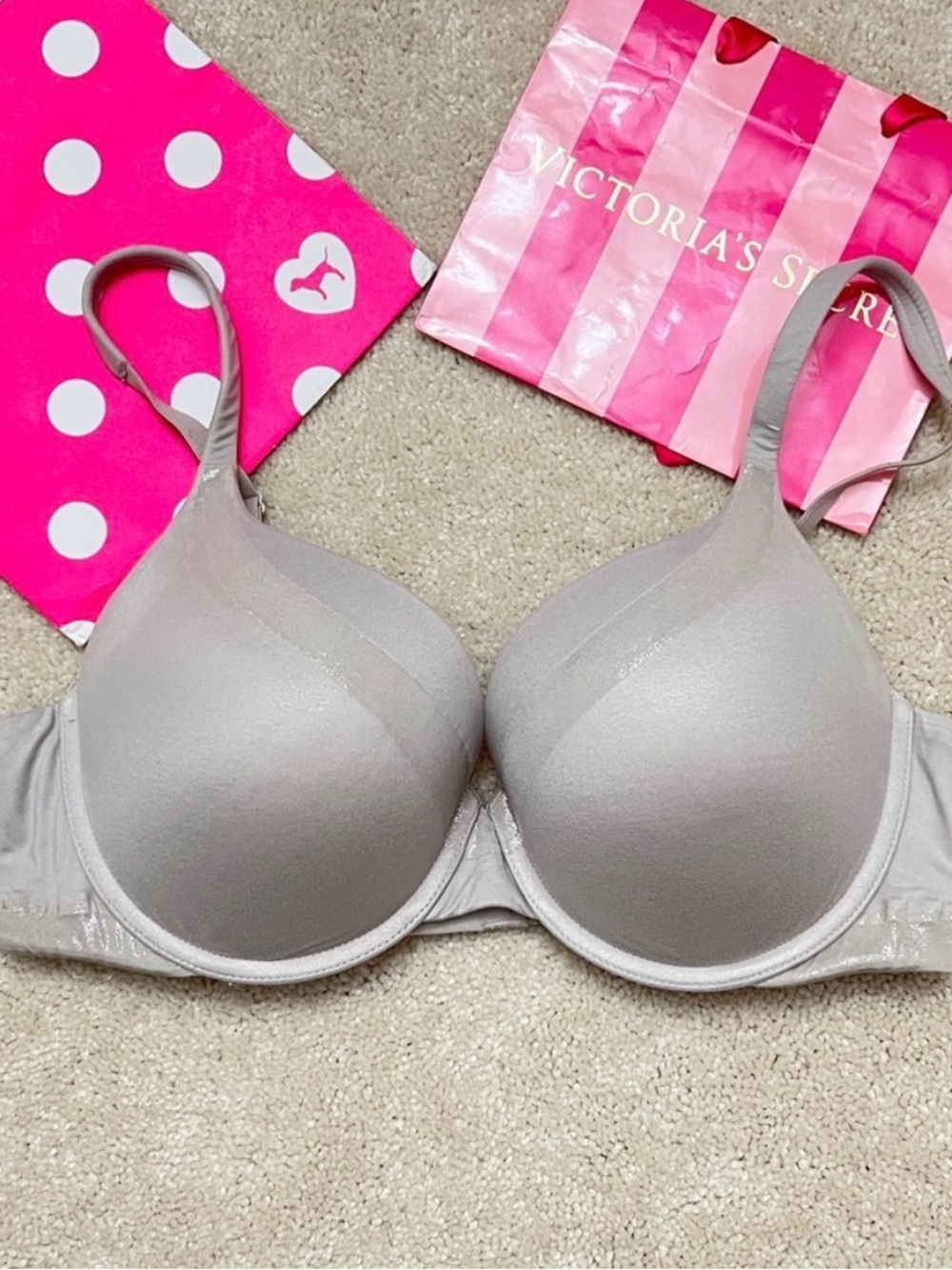 2017 Victoria’s Secret Sexy BBV Cream shimmer Smooth Lined Perfect Shape Bra 36D